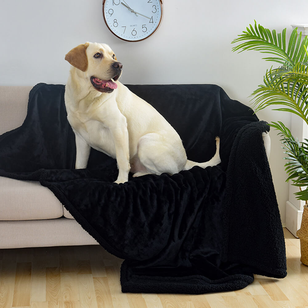 Waterproof Flannel Sherpa Fleece Thickened Dog Blanket