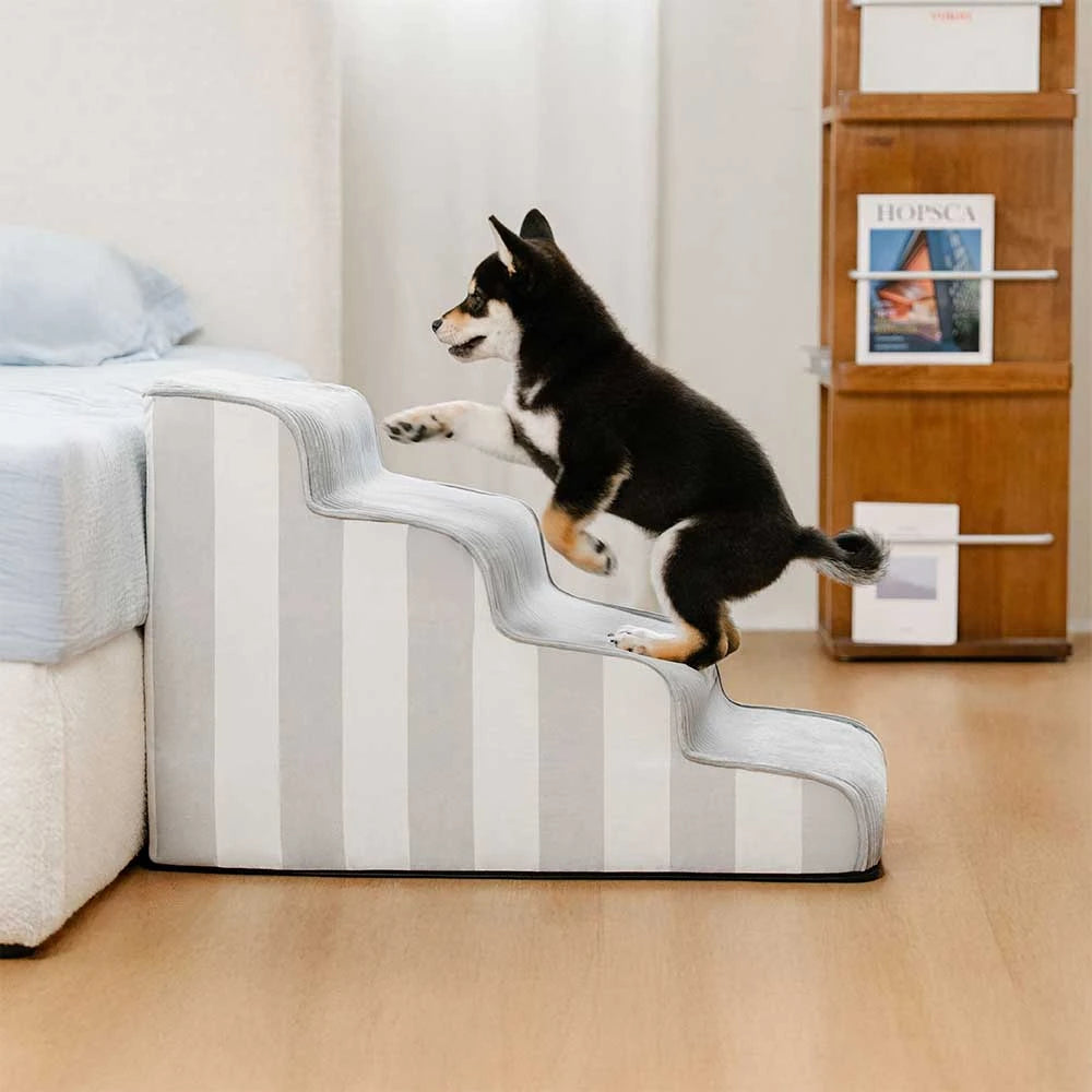 Trendy Striped Removable Sponge Anti-Slip Pet Step - SafeStep