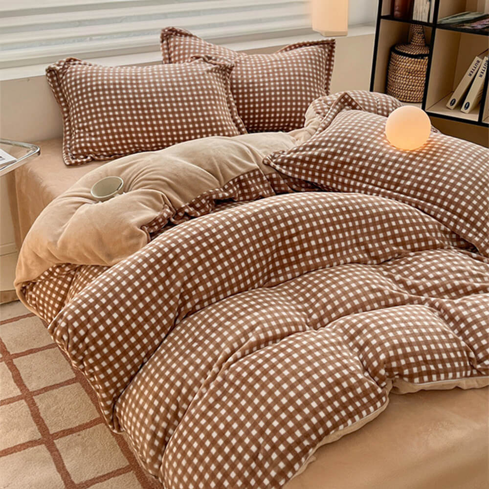 Anti-Static Cosy Plaid Milk Velvet Bed Sheet Set