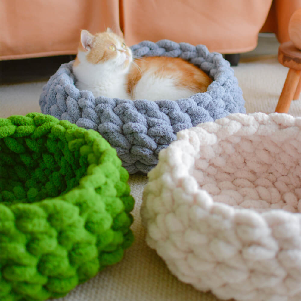 Chunky Handwoven Cosy Breathable Round Cat Nest Bed