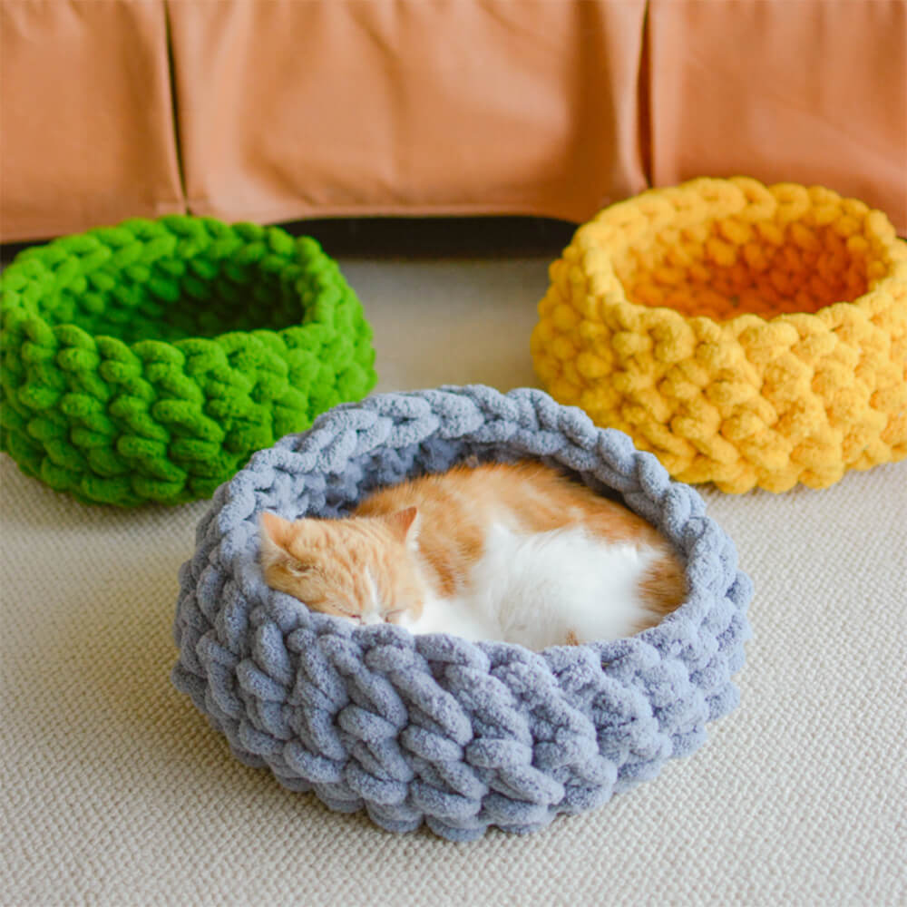 Chunky Handwoven Cosy Breathable Round Cat Nest Bed