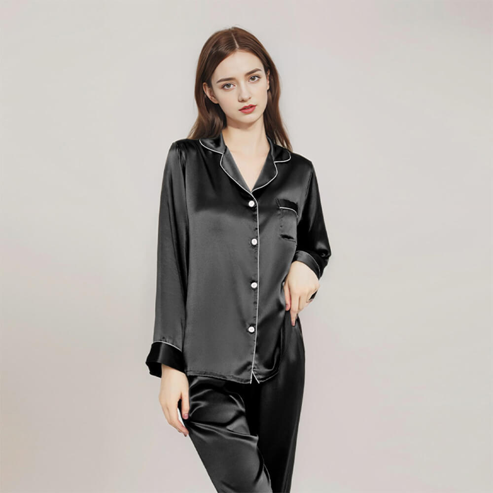 Thin & Comfortable Hair-resistant Matching Pyjamas for Dog and Owner