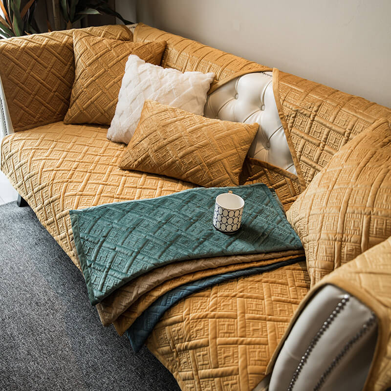 Vintage Dark Quilted Velvet Scratch-resistant Sofa Cover